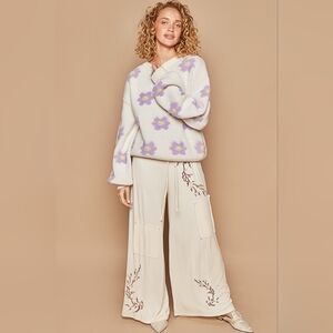 POL White Daisy Pattern Drop Shoulder Sweater